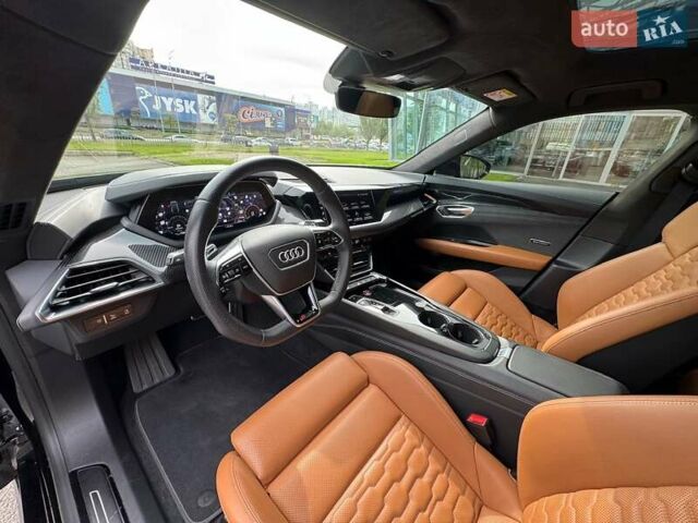 Черный Ауди RS e-tron GT, объемом двигателя 0 л и пробегом 48 тыс. км за 78000 $, фото 31 на Automoto.ua