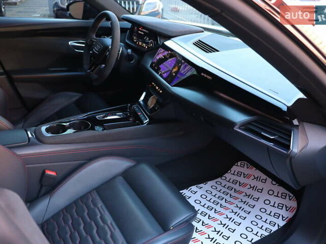Черный Ауди RS e-tron GT, объемом двигателя 0 л и пробегом 61 тыс. км за 67400 $, фото 54 на Automoto.ua