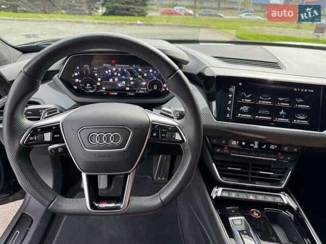 Черный Ауди RS e-tron GT, объемом двигателя 0 л и пробегом 48 тыс. км за 78000 $, фото 32 на Automoto.ua
