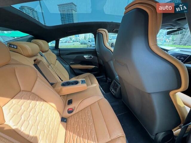 Черный Ауди RS e-tron GT, объемом двигателя 0 л и пробегом 48 тыс. км за 78000 $, фото 72 на Automoto.ua