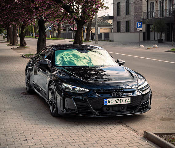 Черный Ауди RS e-tron GT, объемом двигателя 0 л и пробегом 5 тыс. км за 82500 $, фото 1 на Automoto.ua