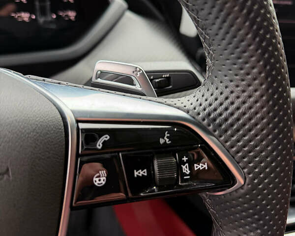 Чорний Ауді RS e-tron GT, об'ємом двигуна 0 л та пробігом 13 тис. км за 59800 $, фото 20 на Automoto.ua