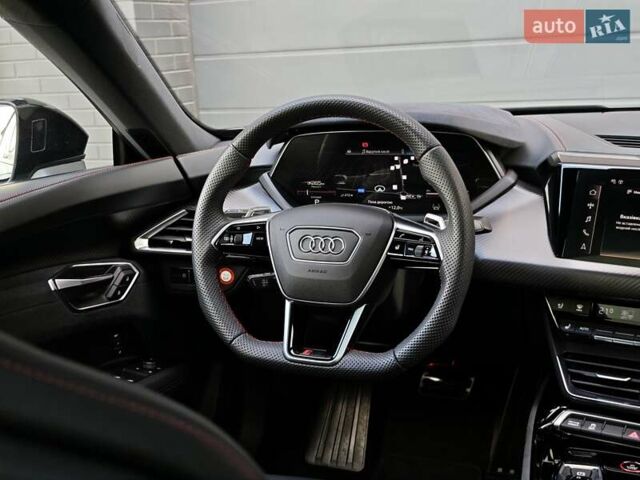 Чорний Ауді RS e-tron GT, об'ємом двигуна 0 л та пробігом 26 тис. км за 80999 $, фото 44 на Automoto.ua