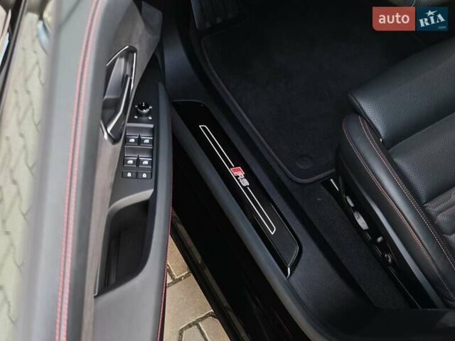 Чорний Ауді RS e-tron GT, об'ємом двигуна 0 л та пробігом 26 тис. км за 80999 $, фото 36 на Automoto.ua