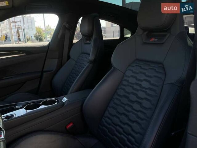Черный Ауди RS e-tron GT, объемом двигателя 0 л и пробегом 40 тыс. км за 84999 $, фото 51 на Automoto.ua