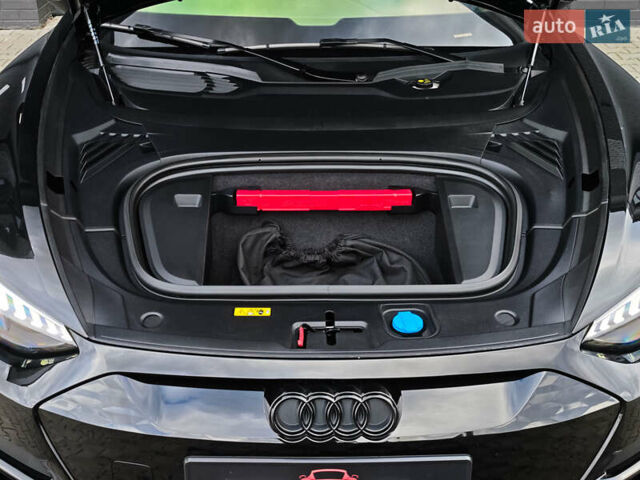 Чорний Ауді RS e-tron GT, об'ємом двигуна 0 л та пробігом 26 тис. км за 80999 $, фото 82 на Automoto.ua