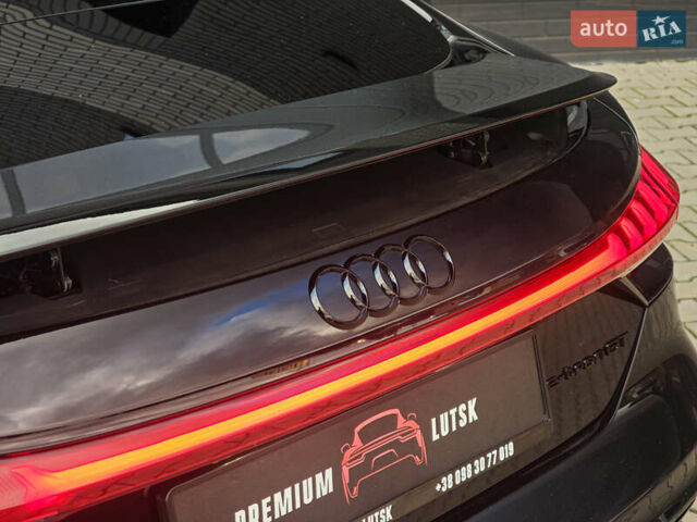 Чорний Ауді RS e-tron GT, об'ємом двигуна 0 л та пробігом 26 тис. км за 80999 $, фото 26 на Automoto.ua