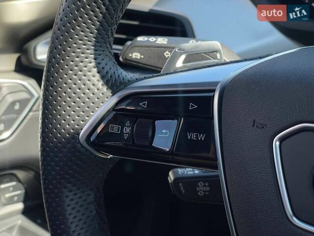 Черный Ауди RS e-tron GT, объемом двигателя 0 л и пробегом 40 тыс. км за 84999 $, фото 37 на Automoto.ua