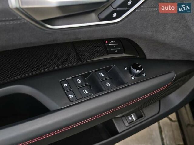 Чорний Ауді RS e-tron GT, об'ємом двигуна 0 л та пробігом 26 тис. км за 80999 $, фото 31 на Automoto.ua