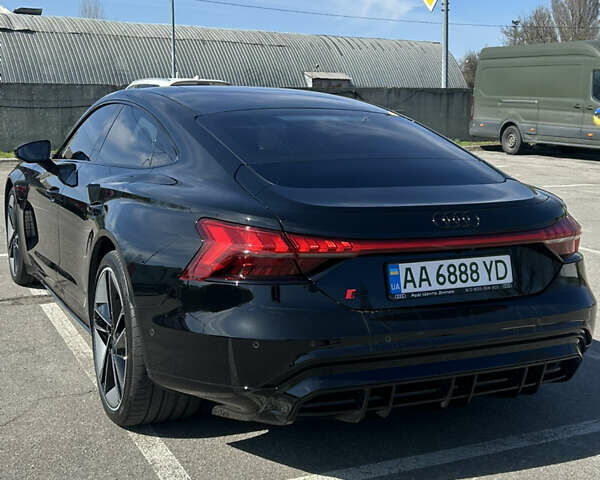 Черный Ауди RS e-tron GT, объемом двигателя 0 л и пробегом 22 тыс. км за 88000 $, фото 4 на Automoto.ua