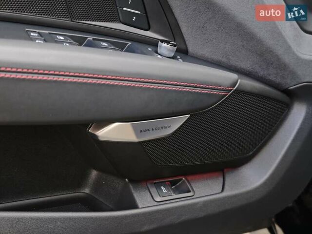 Чорний Ауді RS e-tron GT, об'ємом двигуна 0 л та пробігом 26 тис. км за 80999 $, фото 33 на Automoto.ua