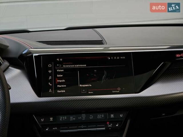 Чорний Ауді RS e-tron GT, об'ємом двигуна 0 л та пробігом 26 тис. км за 80999 $, фото 88 на Automoto.ua