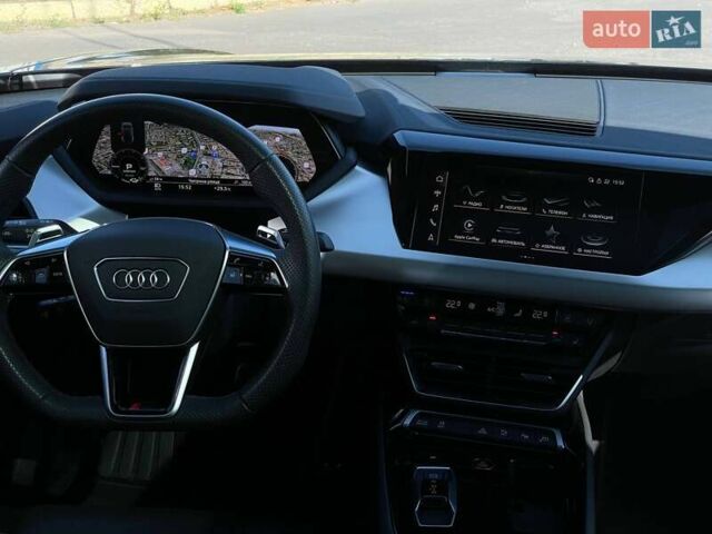 Черный Ауди RS e-tron GT, объемом двигателя 0 л и пробегом 40 тыс. км за 84999 $, фото 59 на Automoto.ua