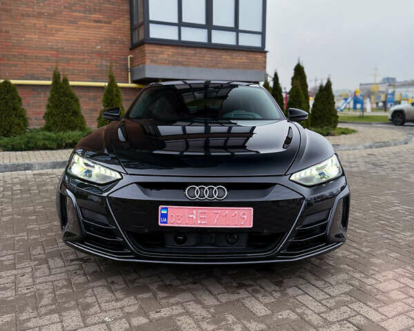 Чорний Ауді RS e-tron GT, об'ємом двигуна 0 л та пробігом 13 тис. км за 59800 $, фото 2 на Automoto.ua