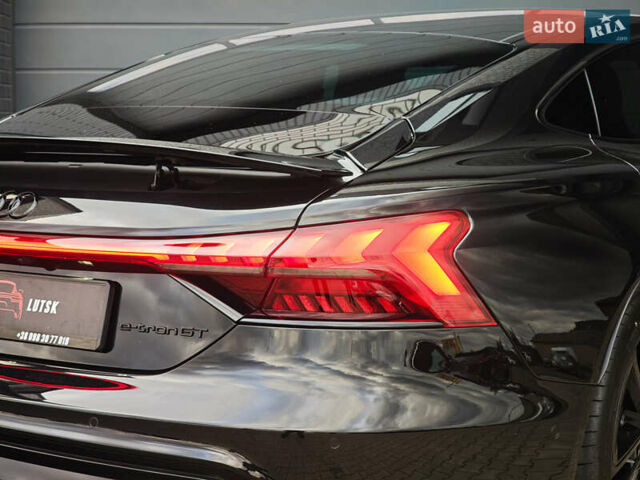 Чорний Ауді RS e-tron GT, об'ємом двигуна 0 л та пробігом 26 тис. км за 80999 $, фото 28 на Automoto.ua