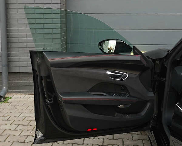 Чорний Ауді RS e-tron GT, об'ємом двигуна 0 л та пробігом 26 тис. км за 80999 $, фото 29 на Automoto.ua