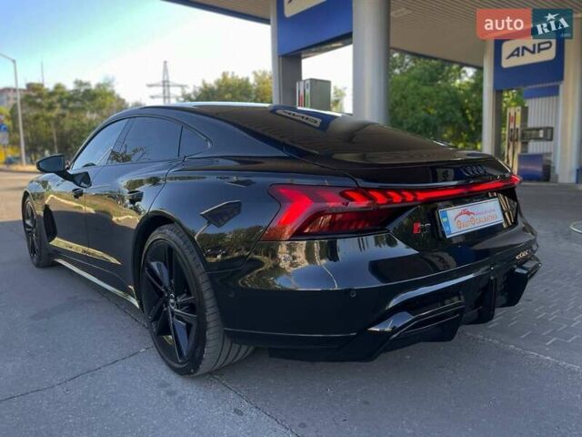 Черный Ауди RS e-tron GT, объемом двигателя 0 л и пробегом 40 тыс. км за 84999 $, фото 3 на Automoto.ua
