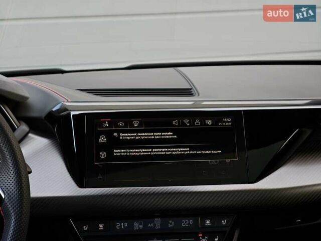 Чорний Ауді RS e-tron GT, об'ємом двигуна 0 л та пробігом 26 тис. км за 80999 $, фото 90 на Automoto.ua