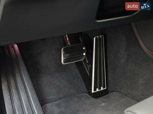 Чорний Ауді RS e-tron GT, об'ємом двигуна 0 л та пробігом 26 тис. км за 80999 $, фото 37 на Automoto.ua