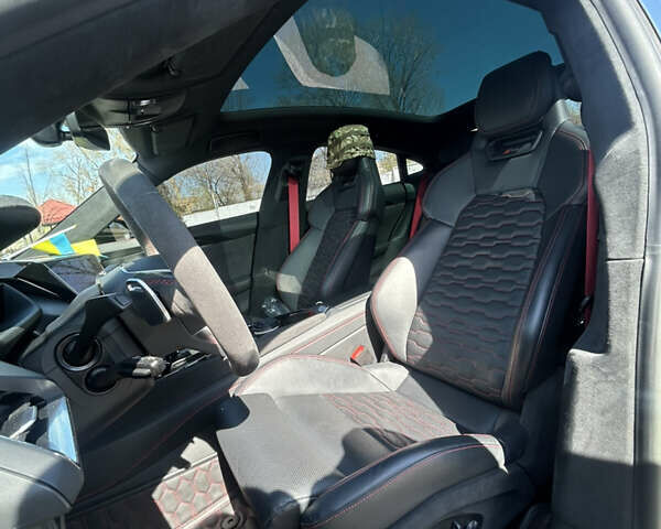 Чорний Ауді RS e-tron GT, об'ємом двигуна 0 л та пробігом 22 тис. км за 95000 $, фото 11 на Automoto.ua