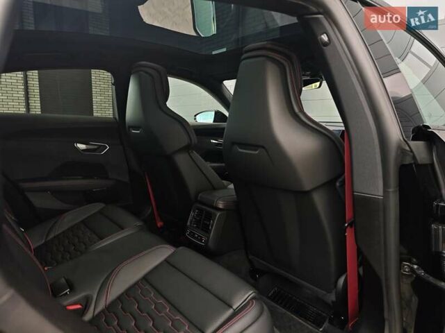 Чорний Ауді RS e-tron GT, об'ємом двигуна 0 л та пробігом 26 тис. км за 80999 $, фото 60 на Automoto.ua