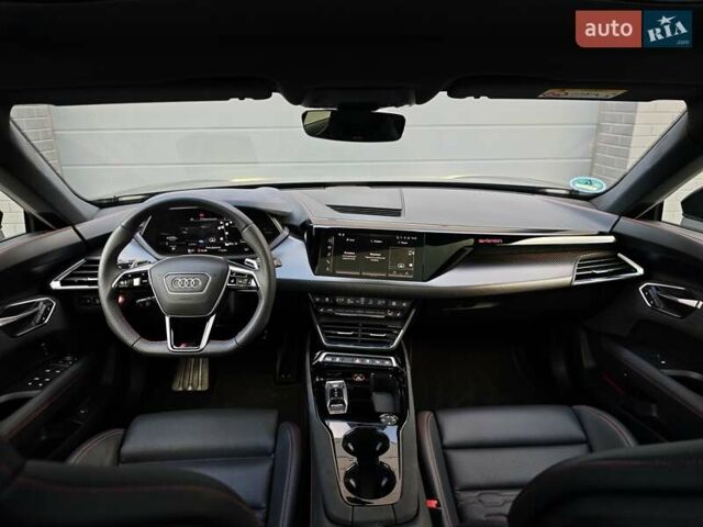 Чорний Ауді RS e-tron GT, об'ємом двигуна 0 л та пробігом 26 тис. км за 80999 $, фото 62 на Automoto.ua