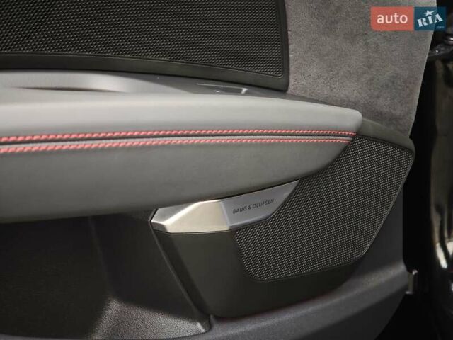 Чорний Ауді RS e-tron GT, об'ємом двигуна 0 л та пробігом 26 тис. км за 80999 $, фото 54 на Automoto.ua