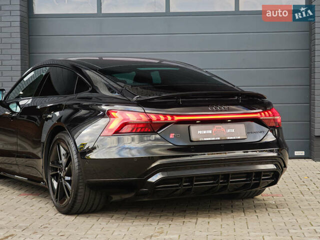 Чорний Ауді RS e-tron GT, об'ємом двигуна 0 л та пробігом 26 тис. км за 80999 $, фото 5 на Automoto.ua
