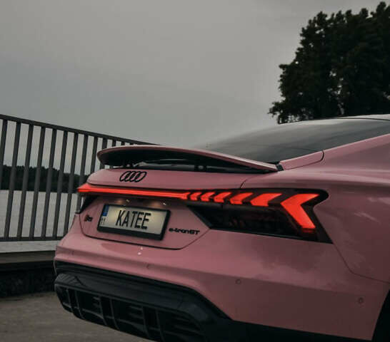 Фиолетовый Ауди RS e-tron GT, объемом двигателя 0 л и пробегом 27 тыс. км за 99999 $, фото 22 на Automoto.ua
