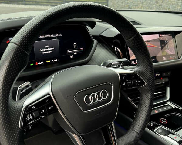 Фиолетовый Ауди RS e-tron GT, объемом двигателя 0 л и пробегом 27 тыс. км за 99999 $, фото 9 на Automoto.ua