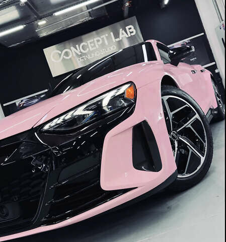 Фиолетовый Ауди RS e-tron GT, объемом двигателя 0 л и пробегом 27 тыс. км за 99999 $, фото 17 на Automoto.ua