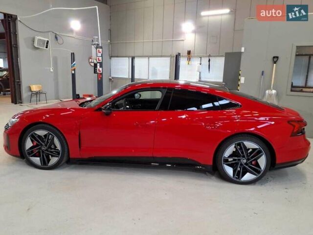 Красный Ауди RS e-tron GT, объемом двигателя 0 л и пробегом 45 тыс. км за 66500 $, фото 3 на Automoto.ua