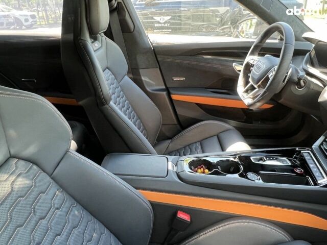 Ауді RS e-tron GT, об'ємом двигуна 0 л та пробігом 12 тис. км за 108463 $, фото 17 на Automoto.ua