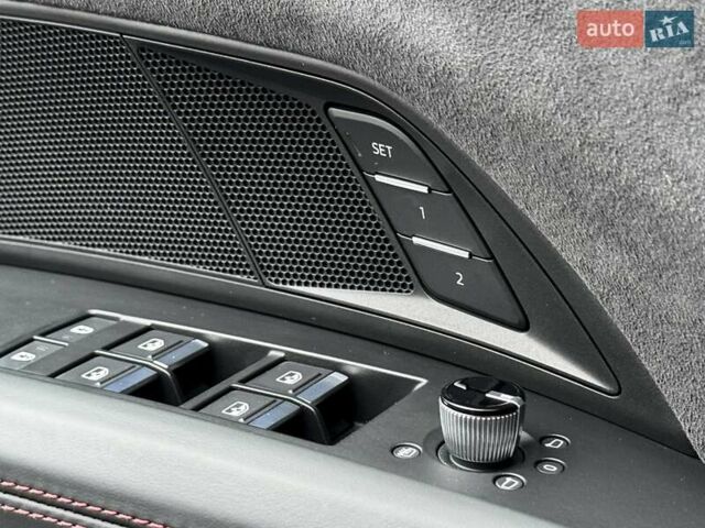 Серый Ауди RS e-tron GT, объемом двигателя 0 л и пробегом 48 тыс. км за 67700 $, фото 26 на Automoto.ua