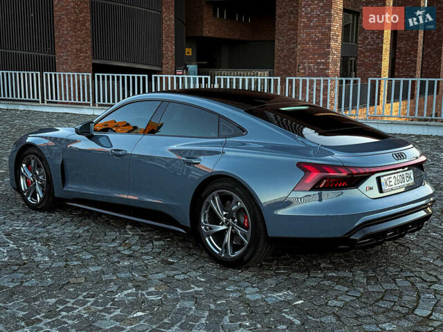 Серый Ауди RS e-tron GT, объемом двигателя 0 л и пробегом 12 тыс. км за 78000 $, фото 16 на Automoto.ua