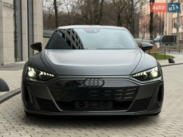 Сірий Ауді RS e-tron GT, об'ємом двигуна 0 л та пробігом 45 тис. км за 56000 $, фото 1 на Automoto.ua