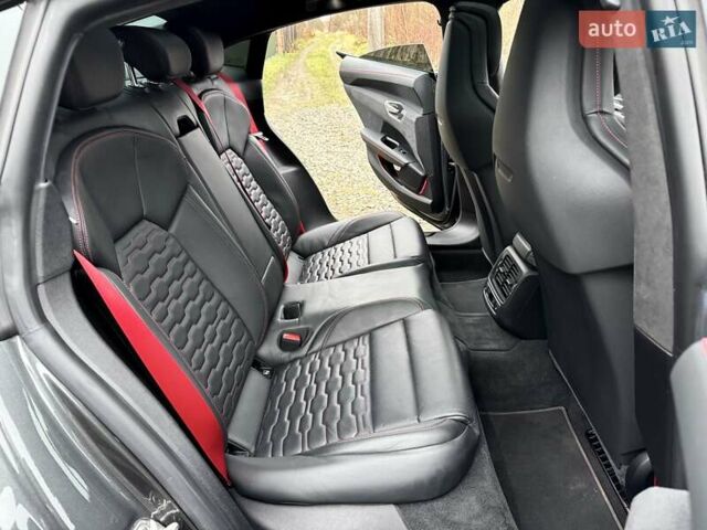 Серый Ауди RS e-tron GT, объемом двигателя 0 л и пробегом 48 тыс. км за 67700 $, фото 43 на Automoto.ua