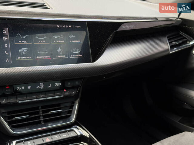 Серый Ауди RS e-tron GT, объемом двигателя 0 л и пробегом 21 тыс. км за 62000 $, фото 38 на Automoto.ua