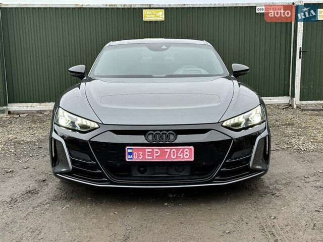 Серый Ауди RS e-tron GT, объемом двигателя 0 л и пробегом 48 тыс. км за 65500 $, фото 3 на Automoto.ua