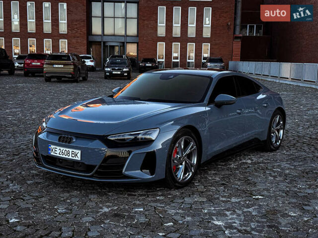 Серый Ауди RS e-tron GT, объемом двигателя 0 л и пробегом 12 тыс. км за 78000 $, фото 17 на Automoto.ua
