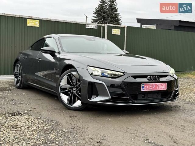 Серый Ауди RS e-tron GT, объемом двигателя 0 л и пробегом 48 тыс. км за 65500 $, фото 4 на Automoto.ua