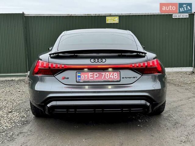 Серый Ауди RS e-tron GT, объемом двигателя 0 л и пробегом 48 тыс. км за 67700 $, фото 9 на Automoto.ua