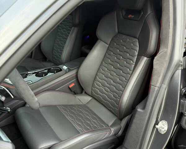 Ауді RS e-tron GT 2021 у Коломые на Automoto.ua Сірий Ауді RS e-tron GT, об'ємом двигуна 0 л та пробігом 58 тис. км за 58000 $, фото 24 на Automoto.ua