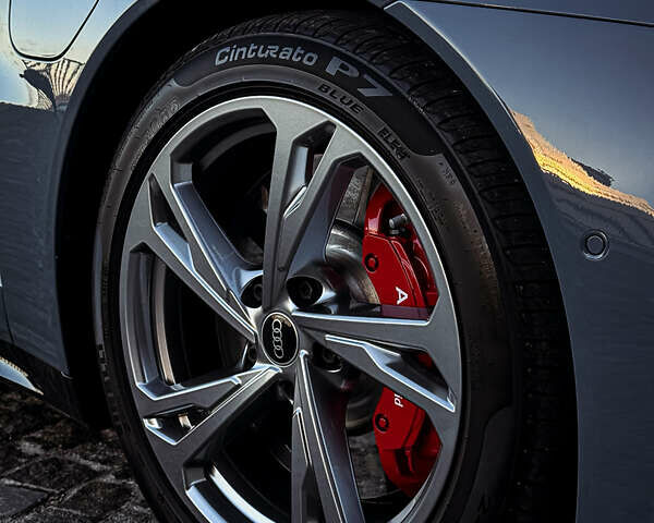 Серый Ауди RS e-tron GT, объемом двигателя 0 л и пробегом 12 тыс. км за 78000 $, фото 15 на Automoto.ua