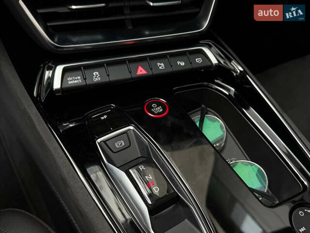 Сірий Ауді RS e-tron GT, об'ємом двигуна 0 л та пробігом 45 тис. км за 56000 $, фото 12 на Automoto.ua