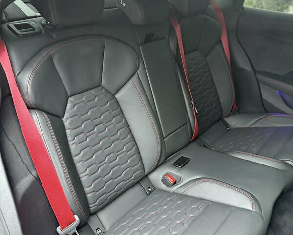 Ауді RS e-tron GT 2021 у Коломые на Automoto.ua Сірий Ауді RS e-tron GT, об'ємом двигуна 0 л та пробігом 58 тис. км за 58000 $, фото 25 на Automoto.ua