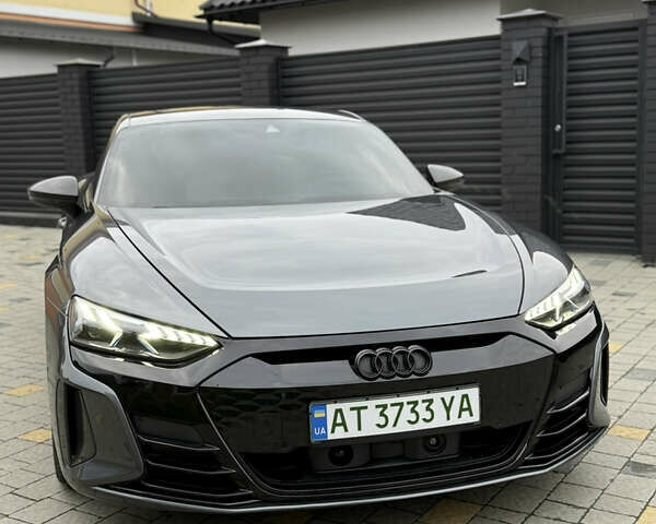 Ауді RS e-tron GT 2021 у Коломые на Automoto.ua Сірий Ауді RS e-tron GT, об'ємом двигуна 0 л та пробігом 58 тис. км за 58000 $, фото 4 на Automoto.ua