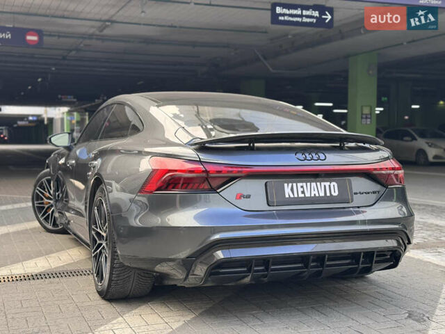 Серый Ауди RS e-tron GT, объемом двигателя 0 л и пробегом 21 тыс. км за 62000 $, фото 9 на Automoto.ua