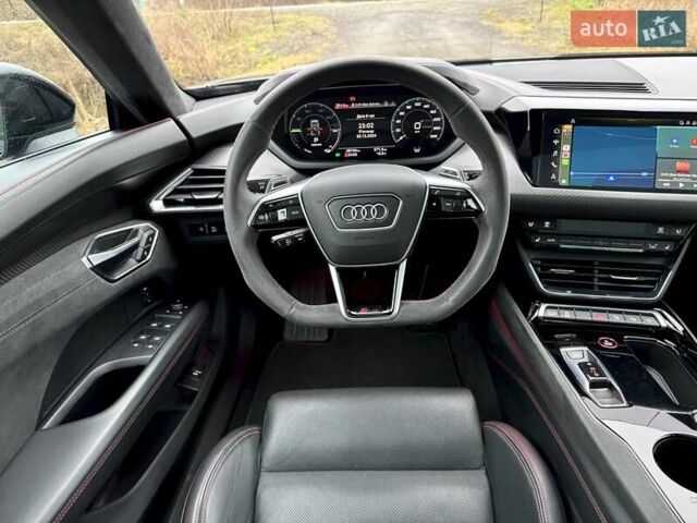 Серый Ауди RS e-tron GT, объемом двигателя 0 л и пробегом 48 тыс. км за 65500 $, фото 46 на Automoto.ua