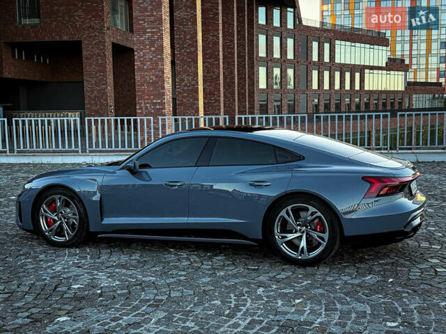 Серый Ауди RS e-tron GT, объемом двигателя 0 л и пробегом 12 тыс. км за 78000 $, фото 19 на Automoto.ua